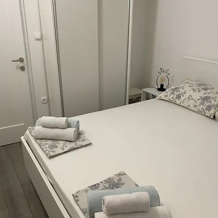 Apartment By The Sea Brijesta, Peljesac - 10223 Brijesta